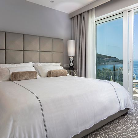 Royal Palm Hotel Dubrovnik Exterior photo A bedroom at the hotel