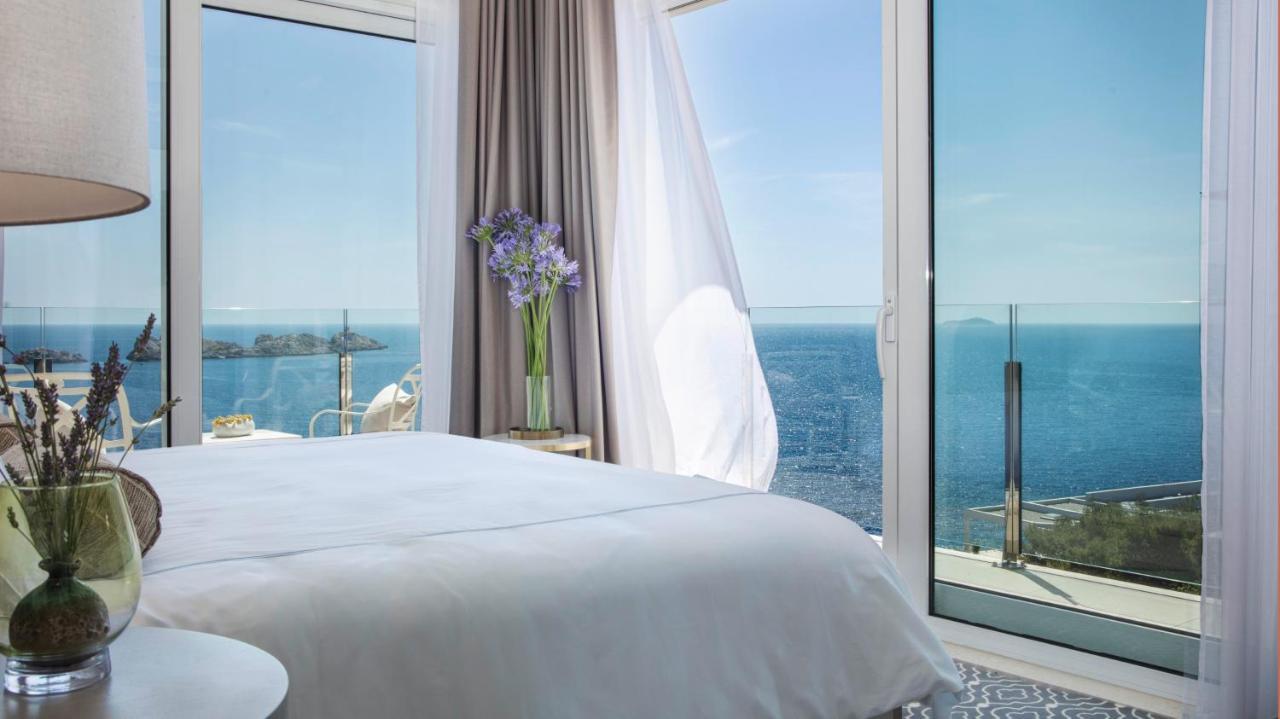 Royal Palm Hotel Dubrovnik Exterior photo A bedroom at the hotel