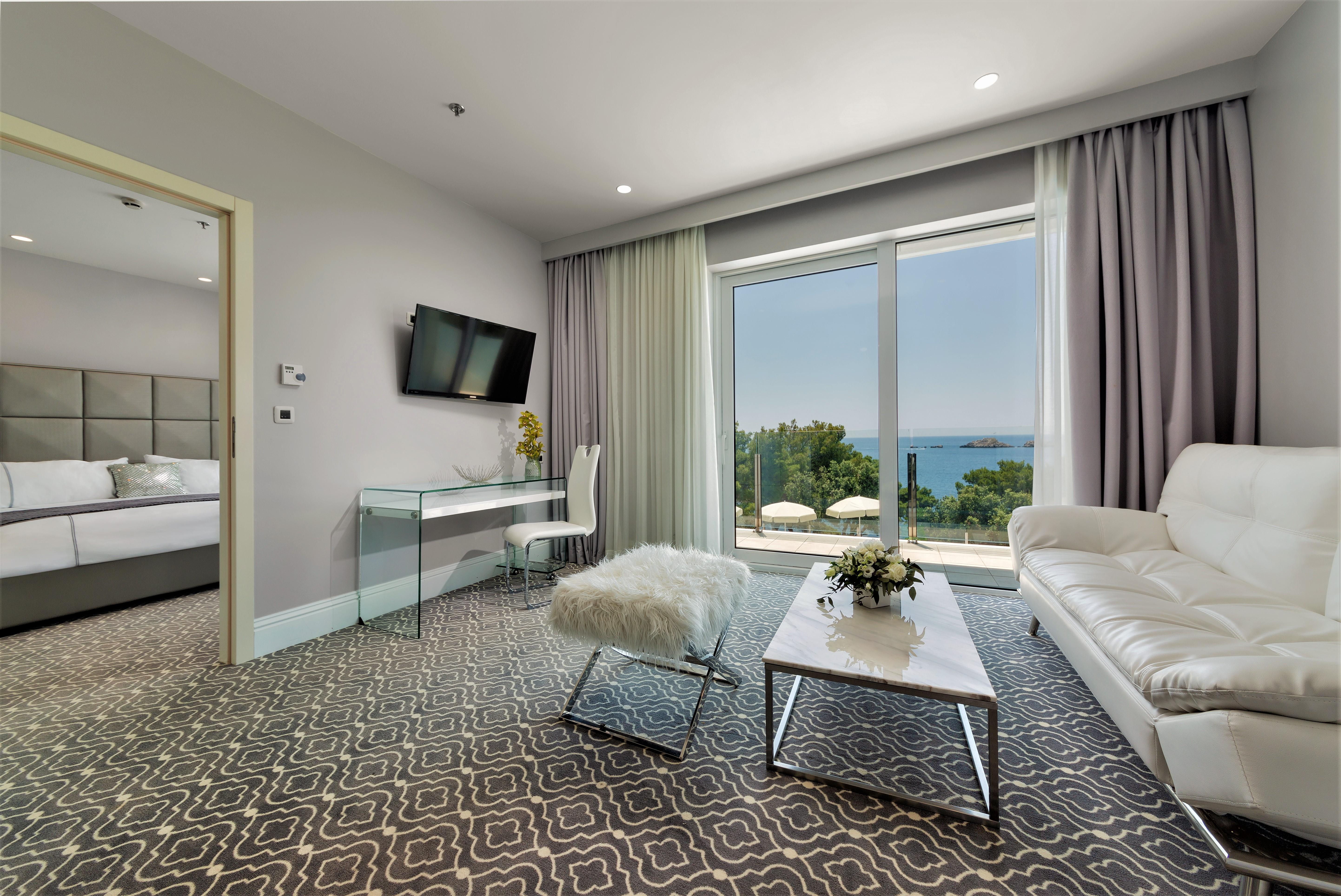 Royal Palm Hotel Dubrovnik Exterior photo Suite