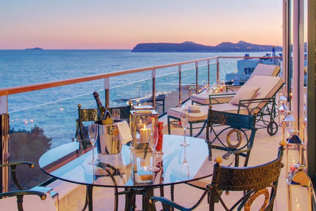 Royal Palm Hotel Dubrovnik Exterior photo View from the hotel